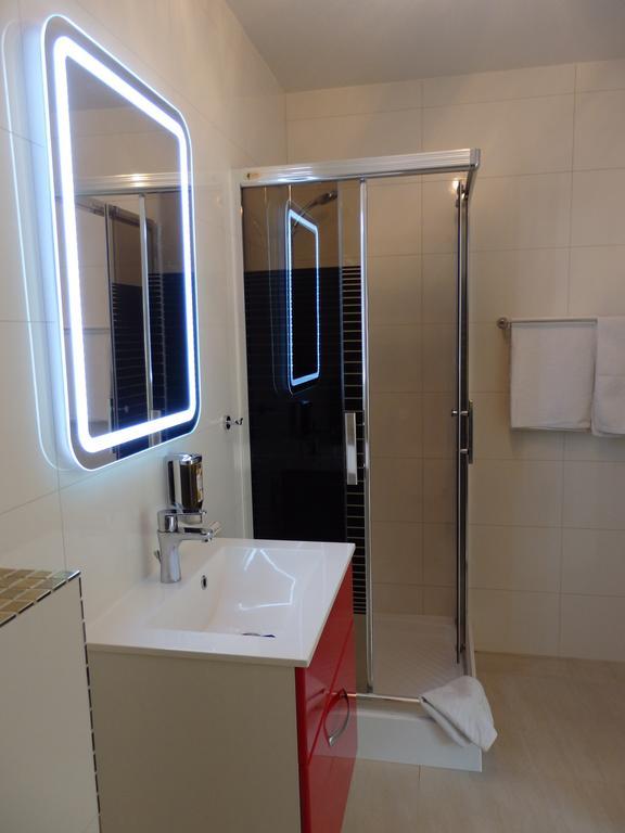 Hotel Court Wellness&Spa Kędzierzyn-Koźle Oda fotoğraf