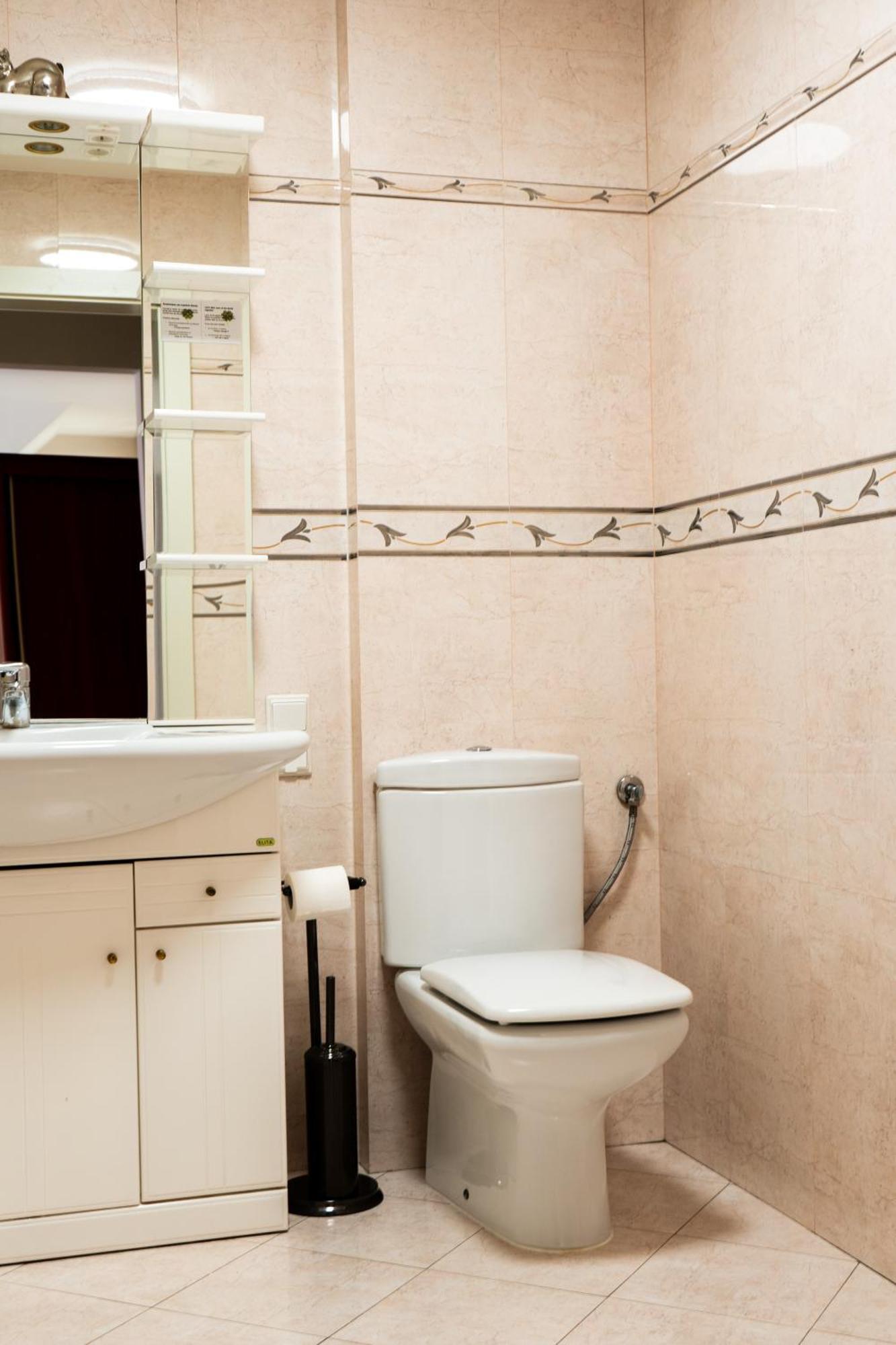 Hotel Court Wellness&Spa Kędzierzyn-Koźle Dış mekan fotoğraf