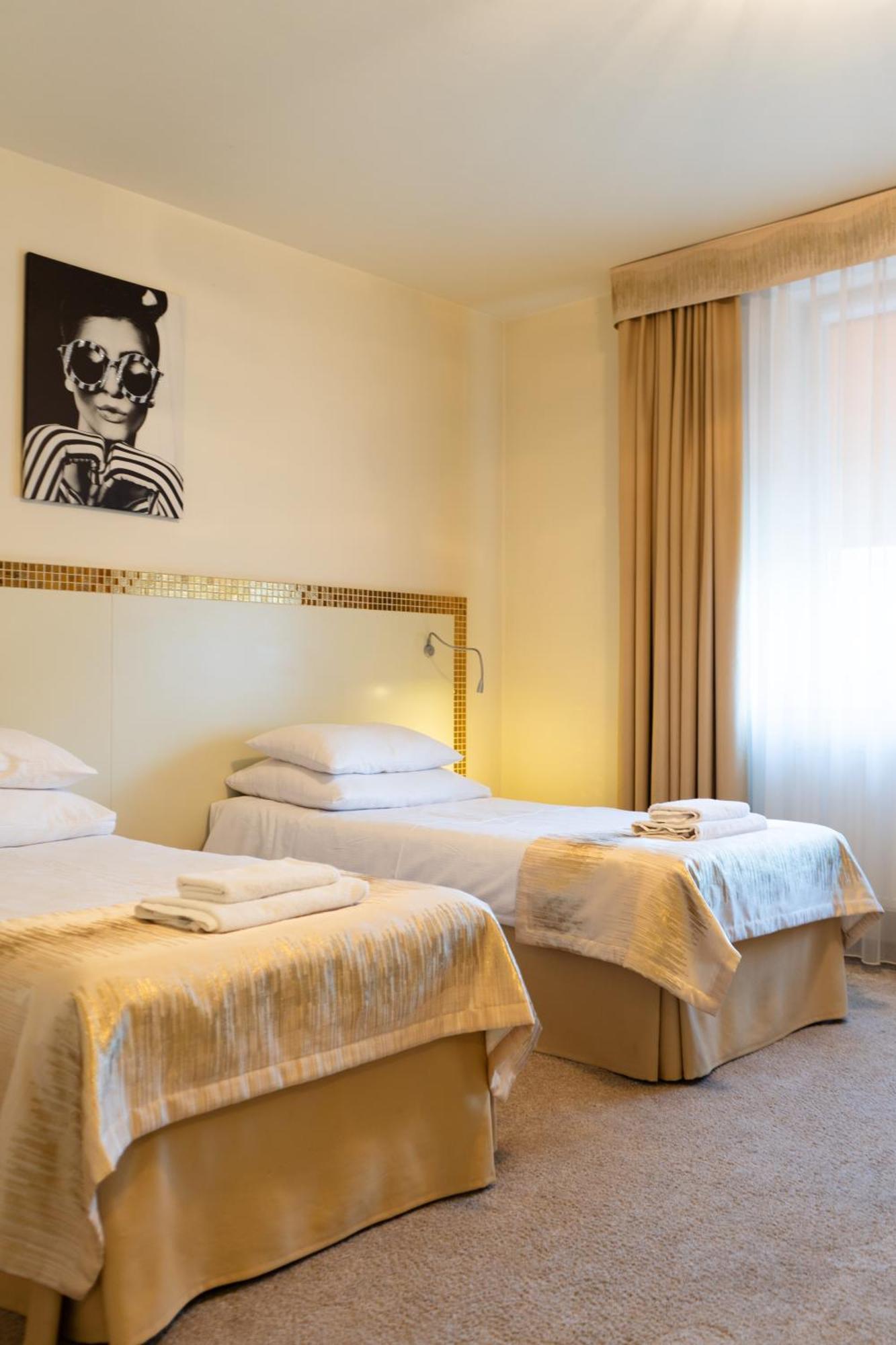 Hotel Court Wellness&Spa Kędzierzyn-Koźle Dış mekan fotoğraf