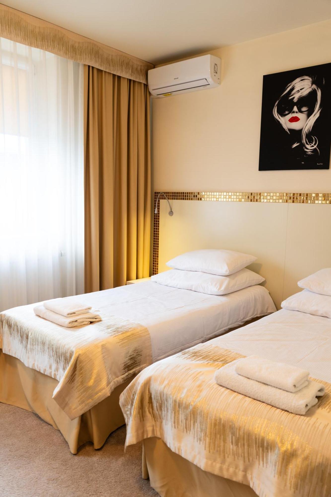 Hotel Court Wellness&Spa Kędzierzyn-Koźle Dış mekan fotoğraf