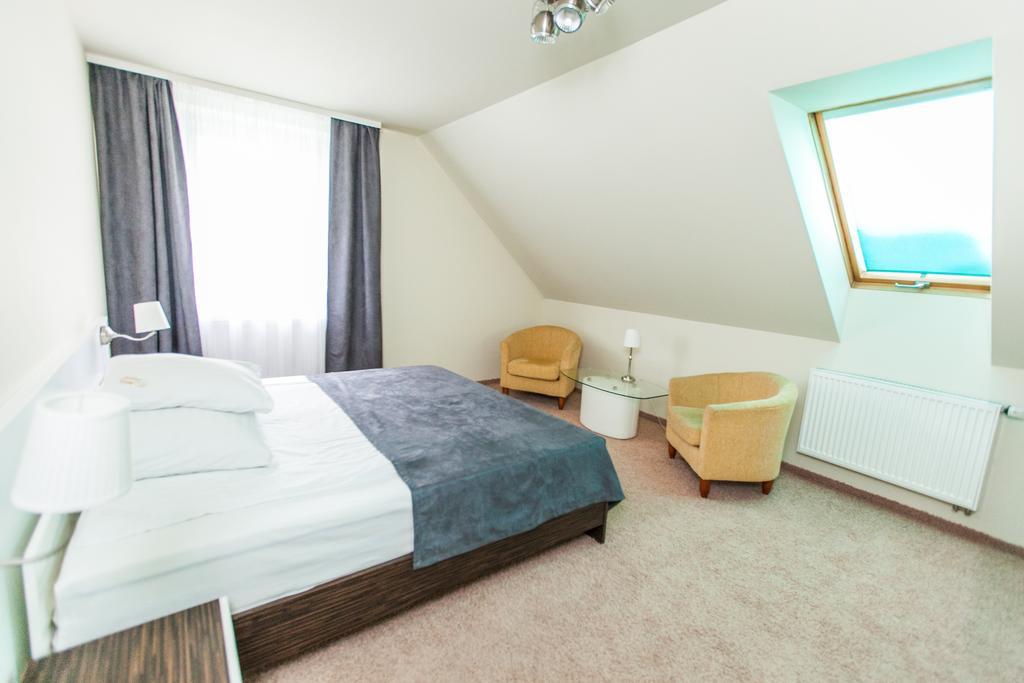 Hotel Court Wellness&Spa Kędzierzyn-Koźle Dış mekan fotoğraf